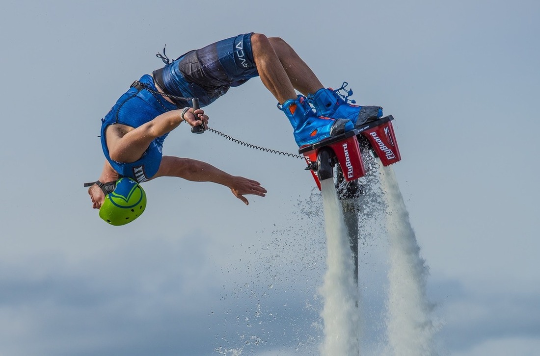 Flyboard esporte aquático